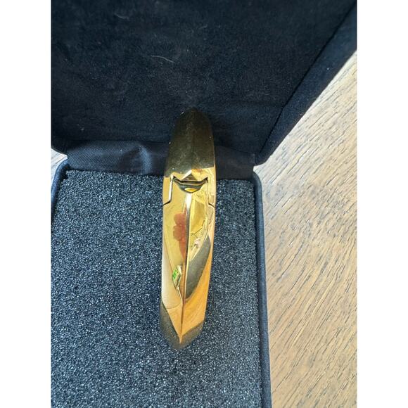 Kate Spade New York Raise The Bar Shiny Cuff Hinged Gold Tone Bracelet with Box - Picture 7 of 9